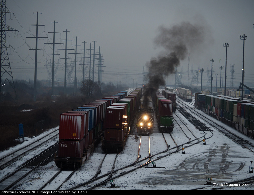 Z114 Pulling into the Yard